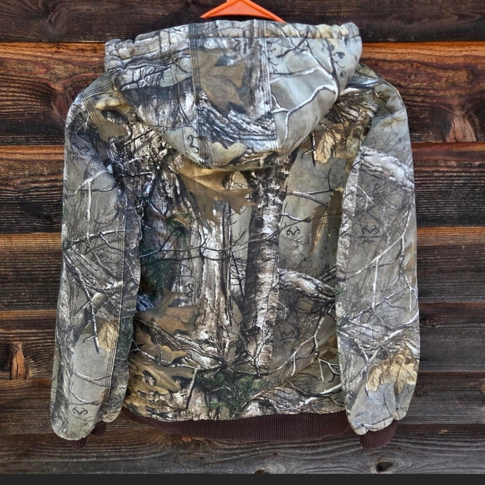 Rare Carhartt Hooded Active Jacket in a Camouflage Colorway by Realtree Small - Picture 5 of 7